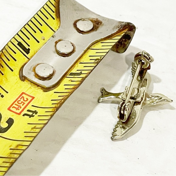 Silvertone Pigeon Bird Pin Accessory - Picture 2 of 2
